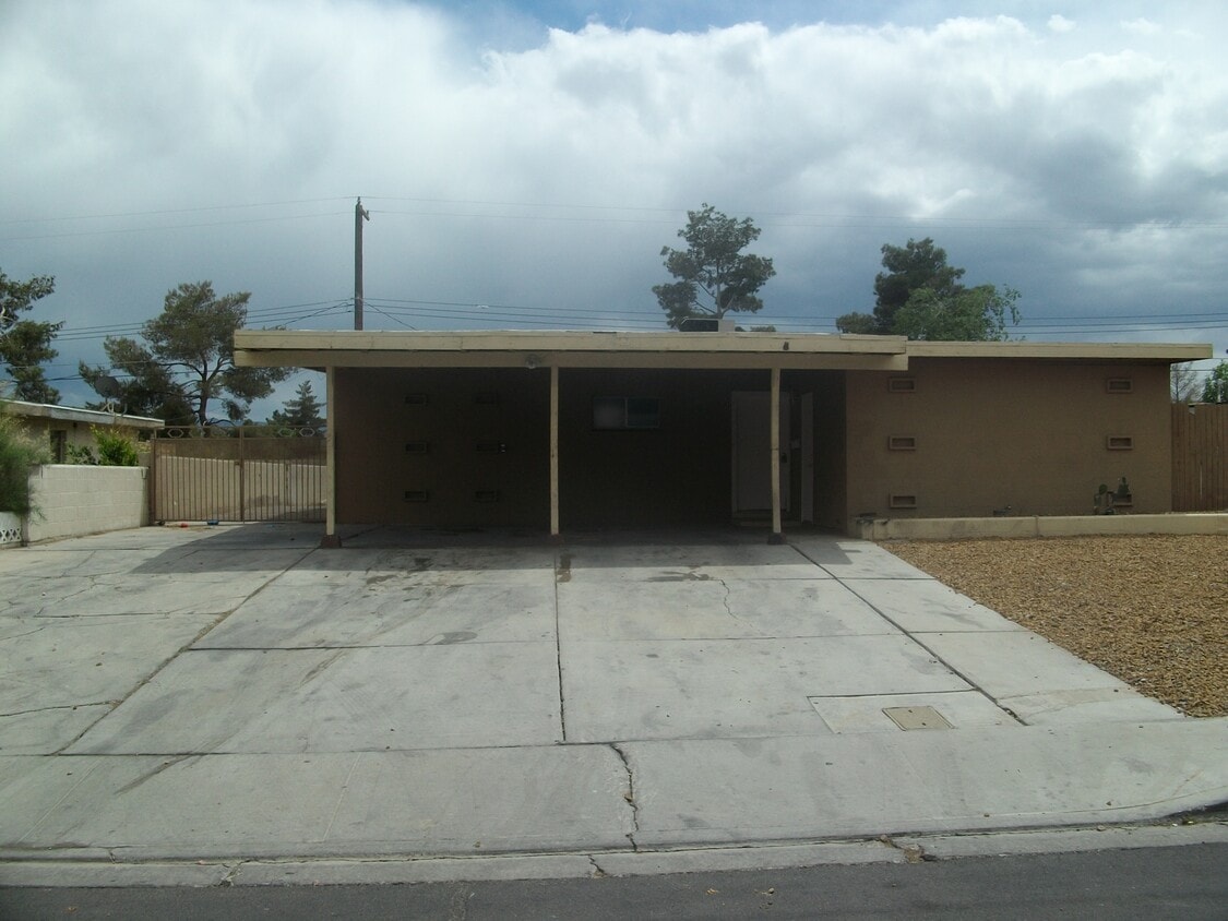 Primary Photo - 5111 Blanton Dr