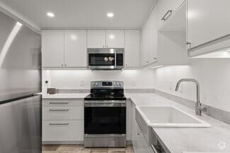 Building Photo - 108 Oswego Summit