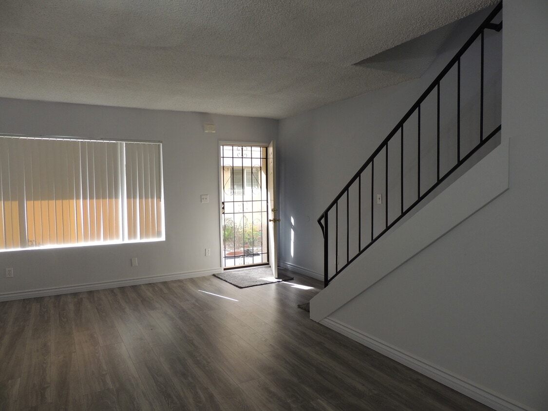 Living Room Area - 6250 Morse Ave
