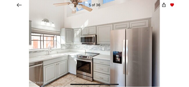 Foto del edificio - 1012 W Desert Hills Dr