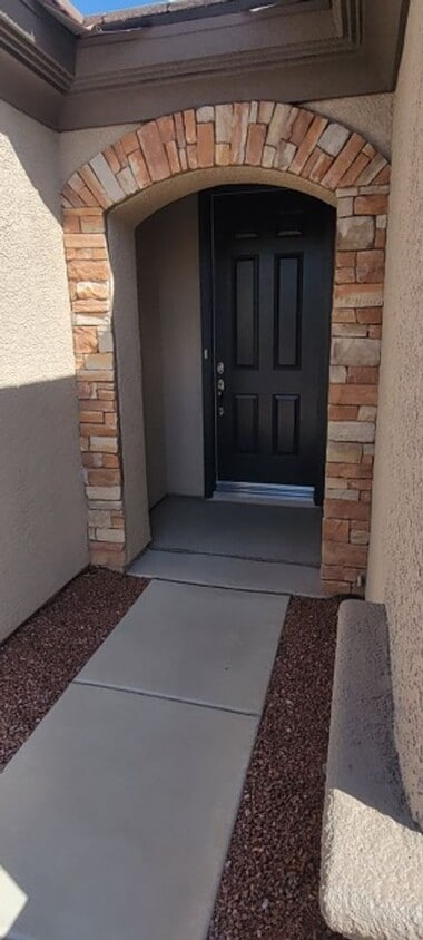 Building Photo - SUN CITY ANTHEM SINGLE FAMILY HOME! *COMIN...