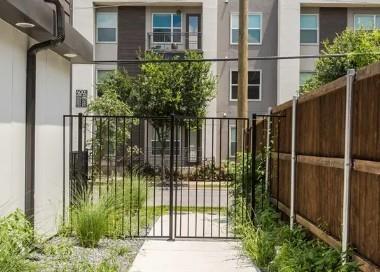 Foto del edificio - 4001 Roseland Ave