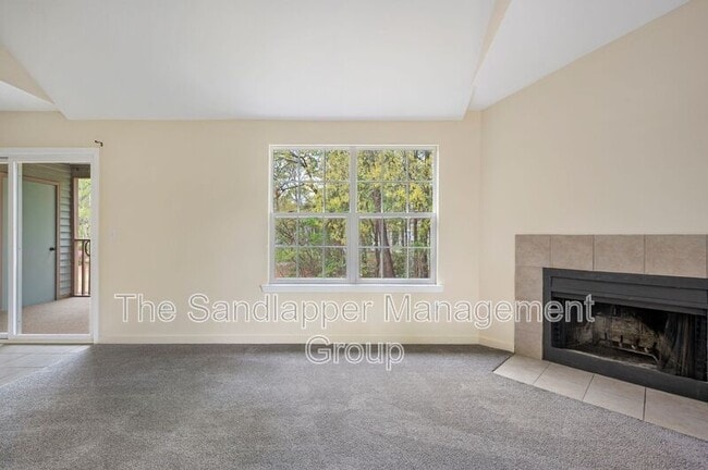Building Photo - 7955 Timbercreek Ln