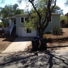 Building Photo - 8855 Greenview Pl