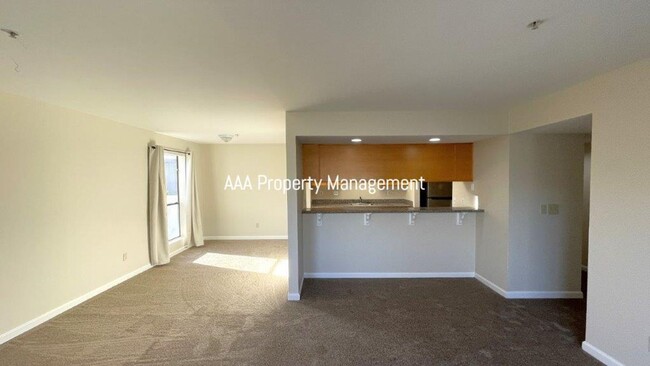 Foto del edificio - Concord Beautiful 2 bedroom 1 bath condo l...