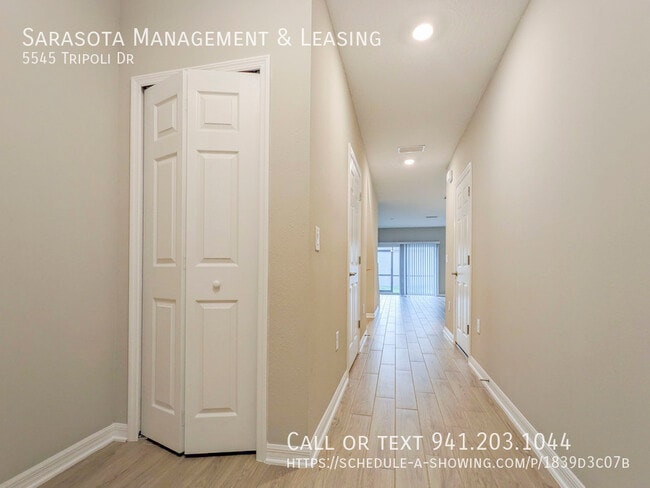 Building Photo - 5545 Tripoli Dr