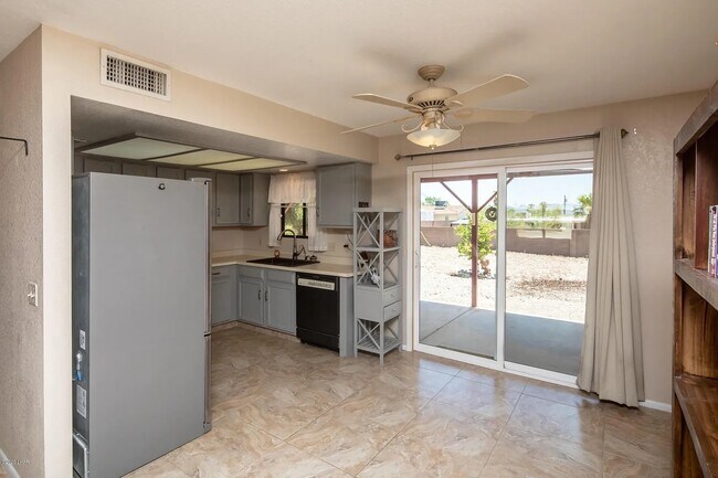 Building Photo - 2720 Cisco Dr N