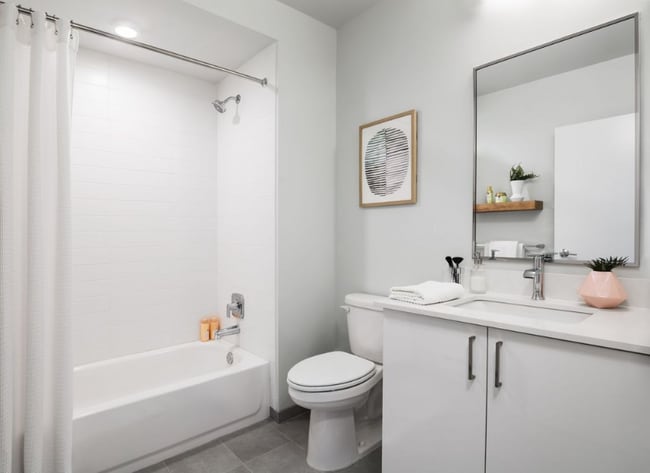 Building Photo - 1964 W Diversey Pkwy