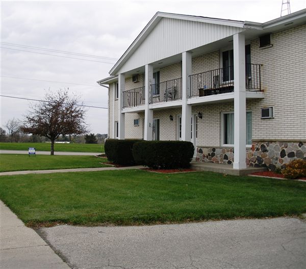 Primary Photo - 105 Cumming St