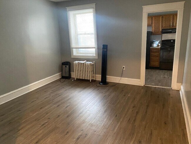 Dining Room - 2702 N Madison St