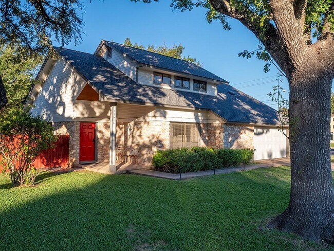 Building Photo - 11618 Sherwood Forest