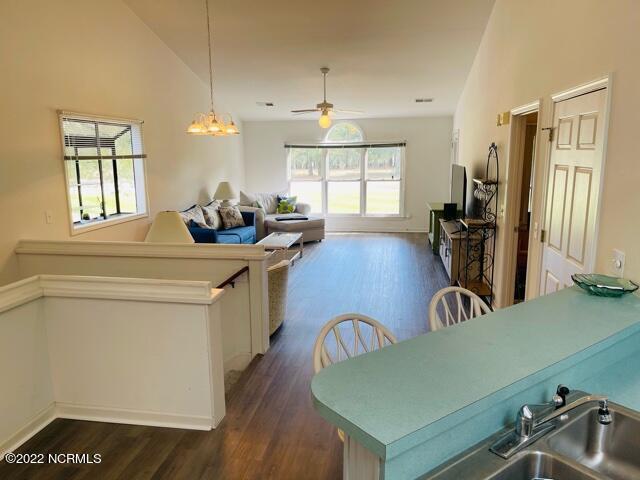 Building Photo - 228 Kings Trail