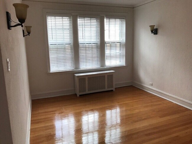 Foto del edificio - 4875 N Paulina St