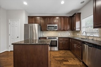 Building Photo - 5106 Pinemont Pl
