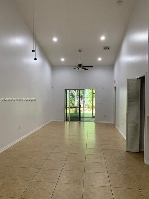 Building Photo - 1176 NE 32nd Ave