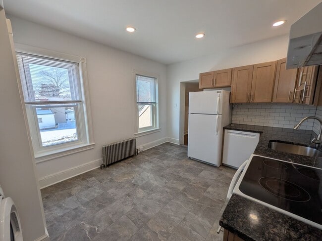 Foto del edificio - 1105 Queen St