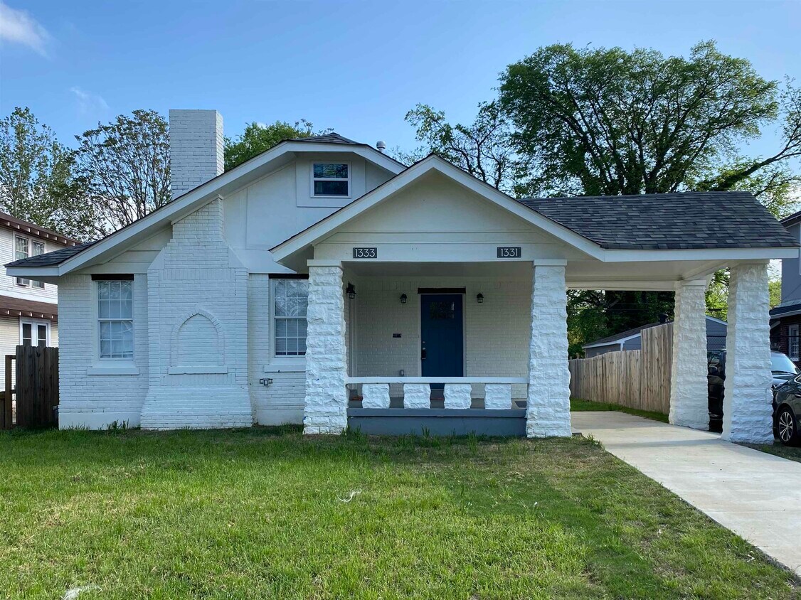 Primary Photo - 1331 Snowden Ave