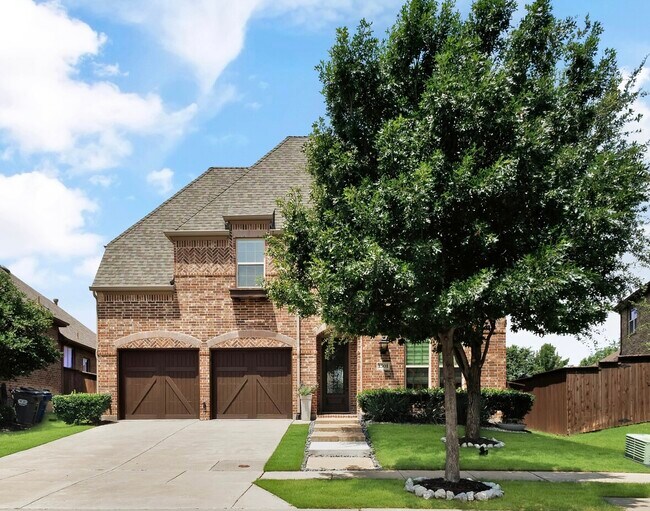 Foto del edificio - 1301 Skyflower Ln.