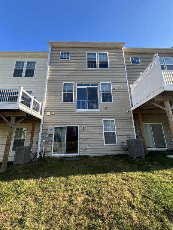 Building Photo - 9114 Deer Meadow Ln