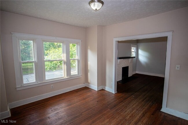 Foto del edificio - 276 Wildwood Ave