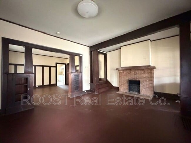 Foto del edificio - 457/459 E Madison Ave