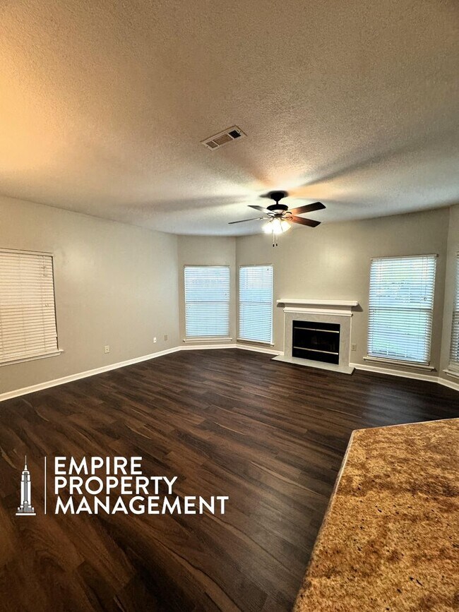 Building Photo - Available For Immediate Move-In!
