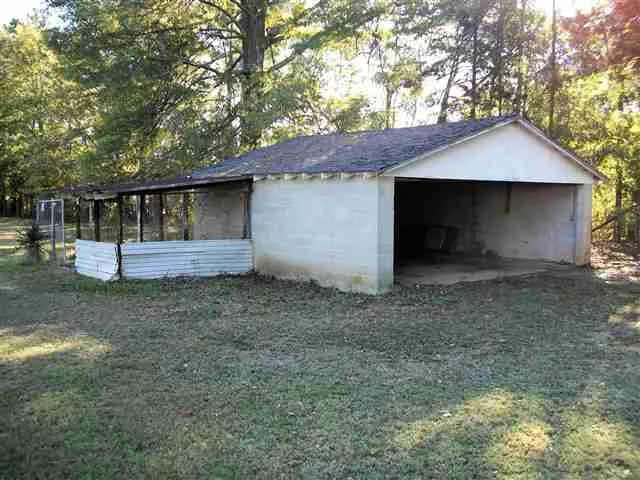 Building Photo - 2 Bedroom 1 Bathroom