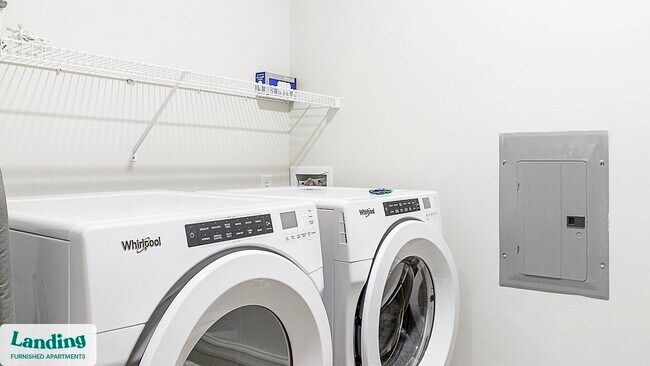 Foto del edificio - 9906 Runway Dr