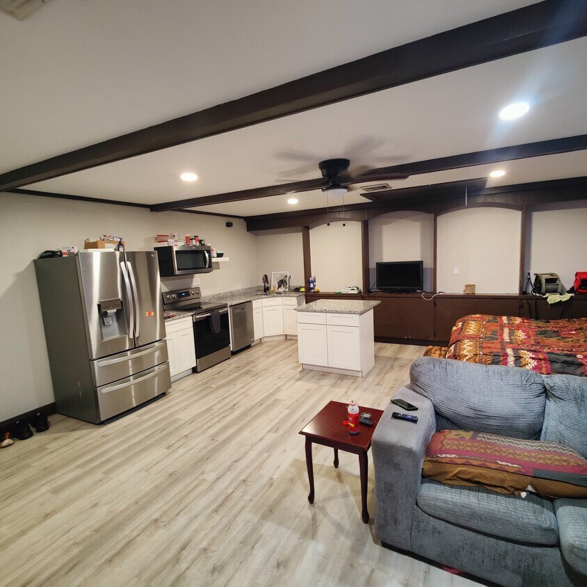 Foto principal - 9720 Sandpiper St