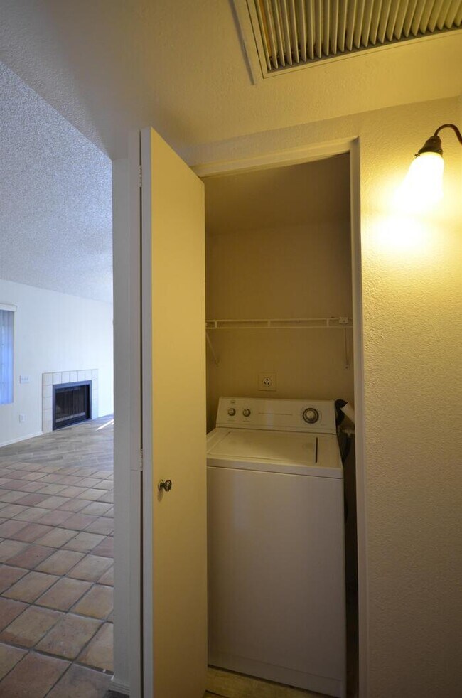 Foto del edificio - 5238 W Jupiter Way N