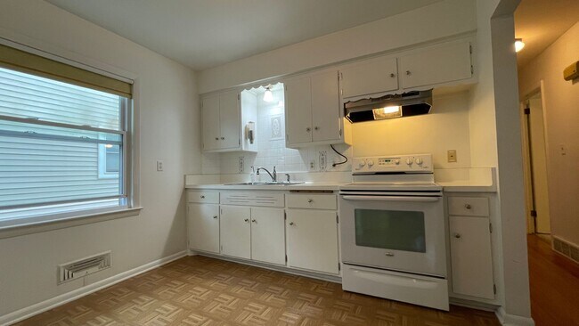 Foto del edificio - 84th Street  3531-3533