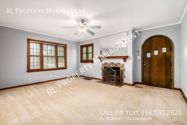 Building Photo - Beautiful 3 bedroom 2 bathroom Cape Cod ho...