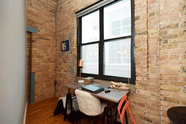 Foto del edificio - 225 W Huron St