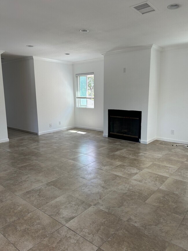 Foto del edificio - 2752 Dalemead St