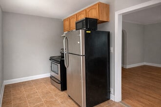 Building Photo - 1101 State St