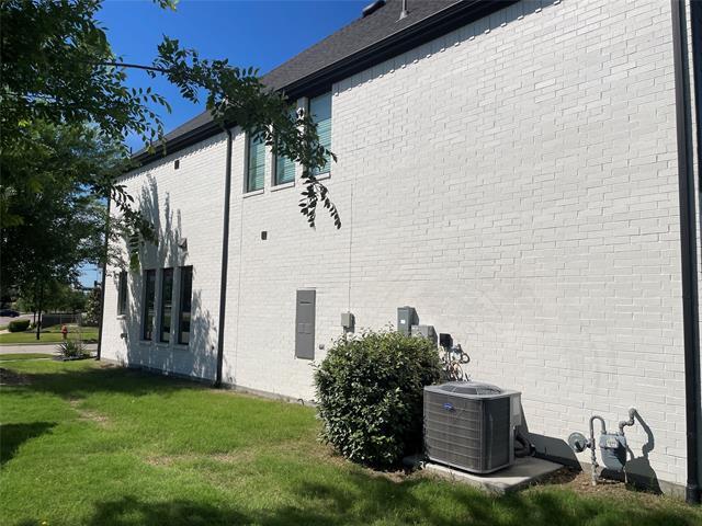 Foto del edificio - 7569 Reis Ln