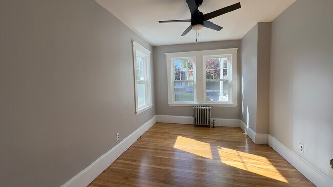 Building Photo - 173 Loring Ave