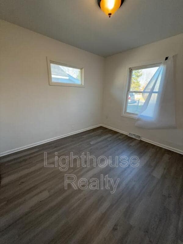 Building Photo - 4334 Hickory Ave