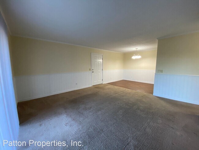 Building Photo - 510 Menlo Dr