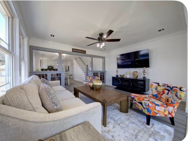 Photo - 14 Roosevelt Ave House