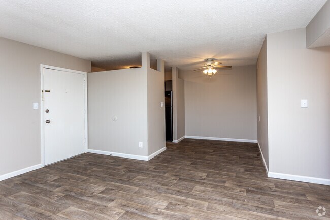 2HAB, 1BA - 750 ft² - The Avenues At East Moline