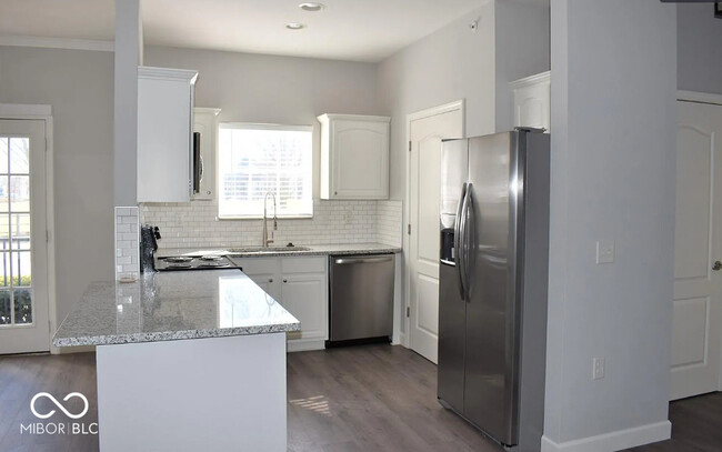 Building Photo - 12938 University Crescent