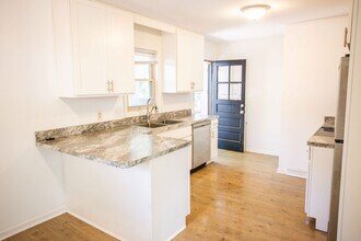 Building Photo - 3916 Clareridge Dr