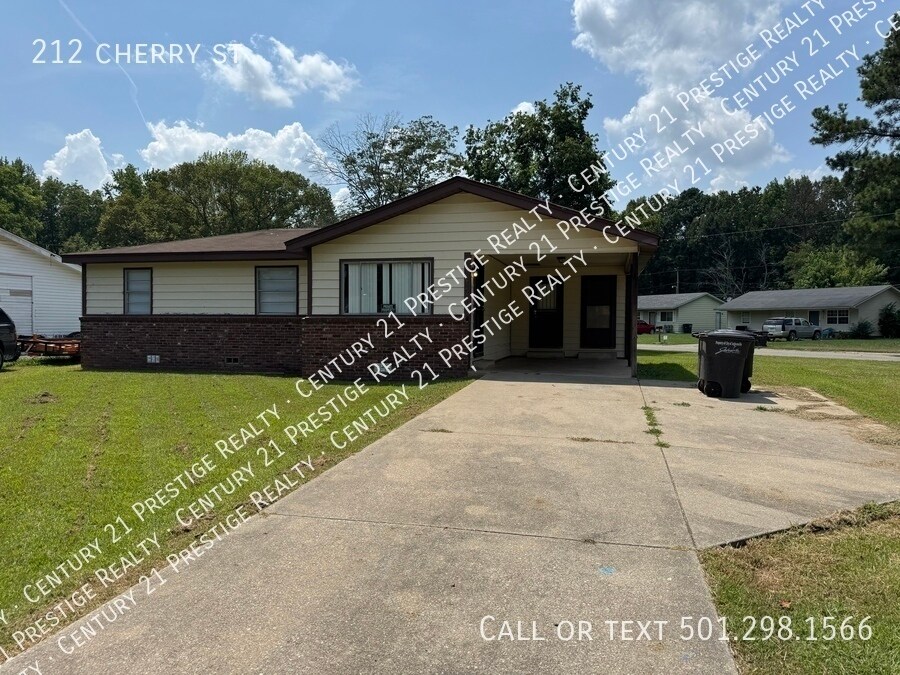 Primary Photo - 212 Cherry St