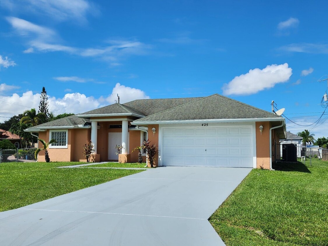 Primary Photo - 4 BR 2 BA 2 CG rental in western PSL