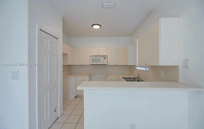 Foto del edificio - 1441 SE 24th Ct