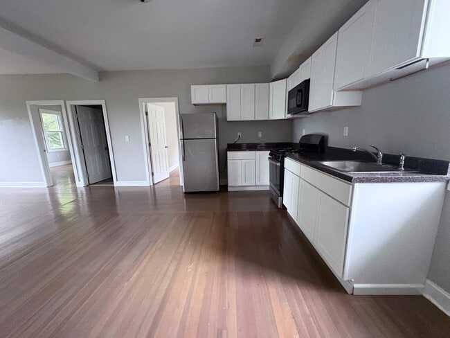 Foto del edificio - 151 Howard Ave