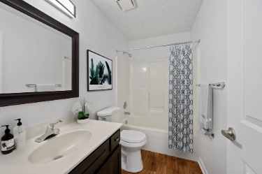 Building Photo - z-112025-Richwood North Estates