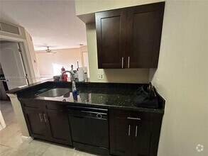 Building Photo - 2820 N Oakland Forest Dr