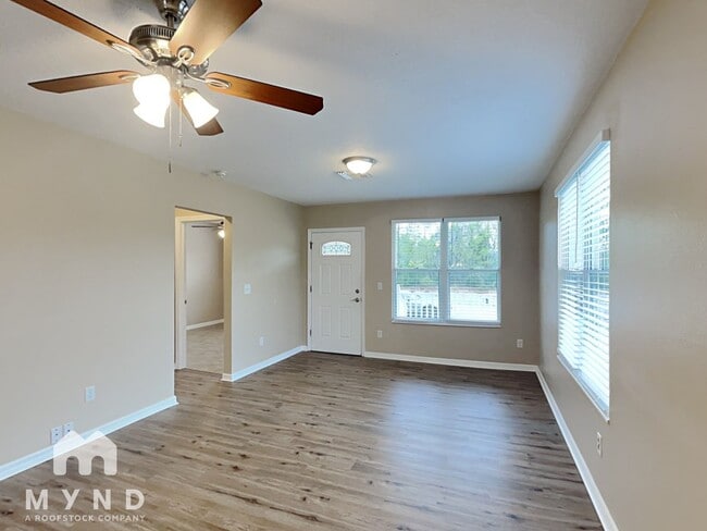 Building Photo - 3217 Spooner Dr